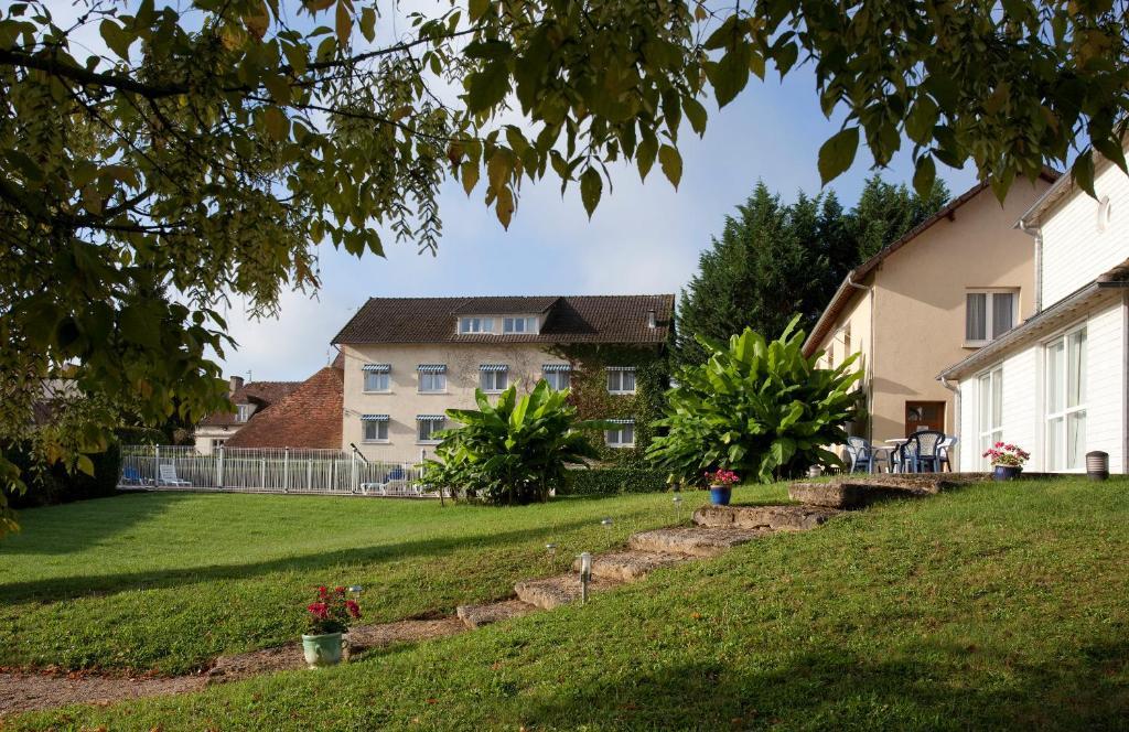 Logis Hotel Du Pont Neuf Le Veurdre Eksteriør billede